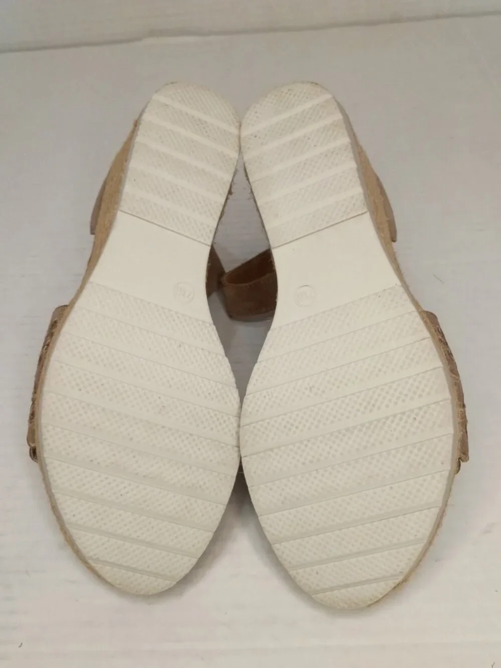 Nicole Nice Taupe Leather Floral Cutout Espadrille Wedge Sandals 7.5M